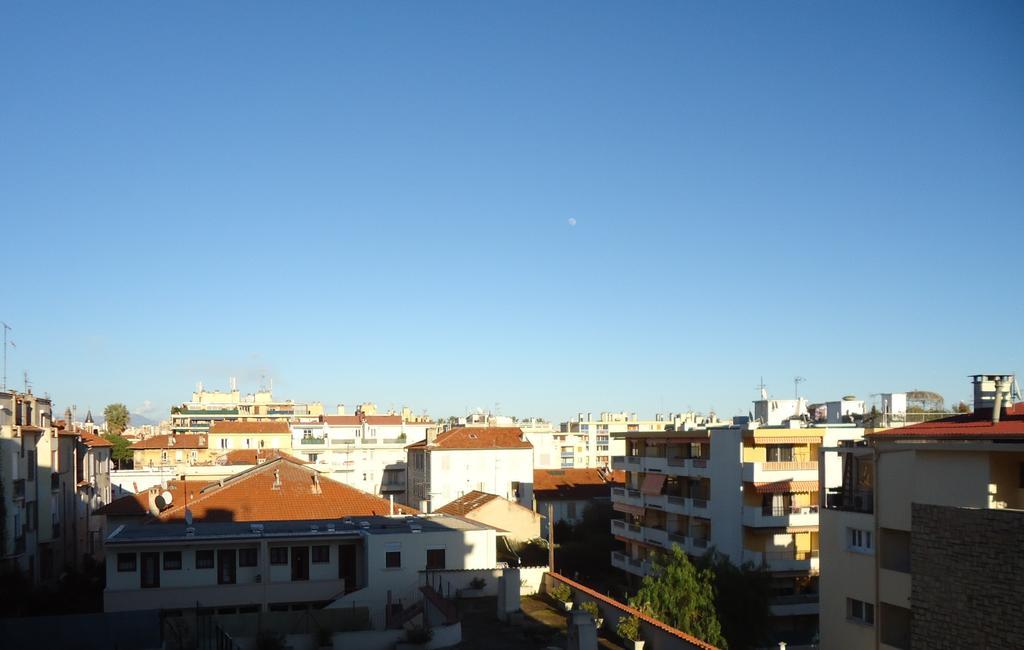 Studios A Golfe Juan Cameră foto